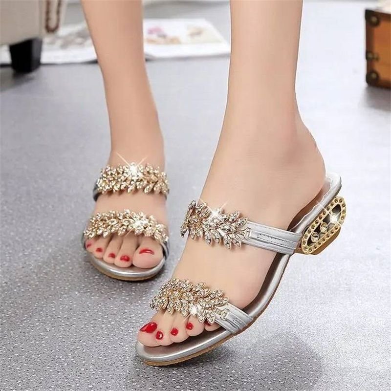 Modische Damen Sandalen – Flacher Absatz, Strass & Metallverzierung Für Sommer & Alltag - Image 2