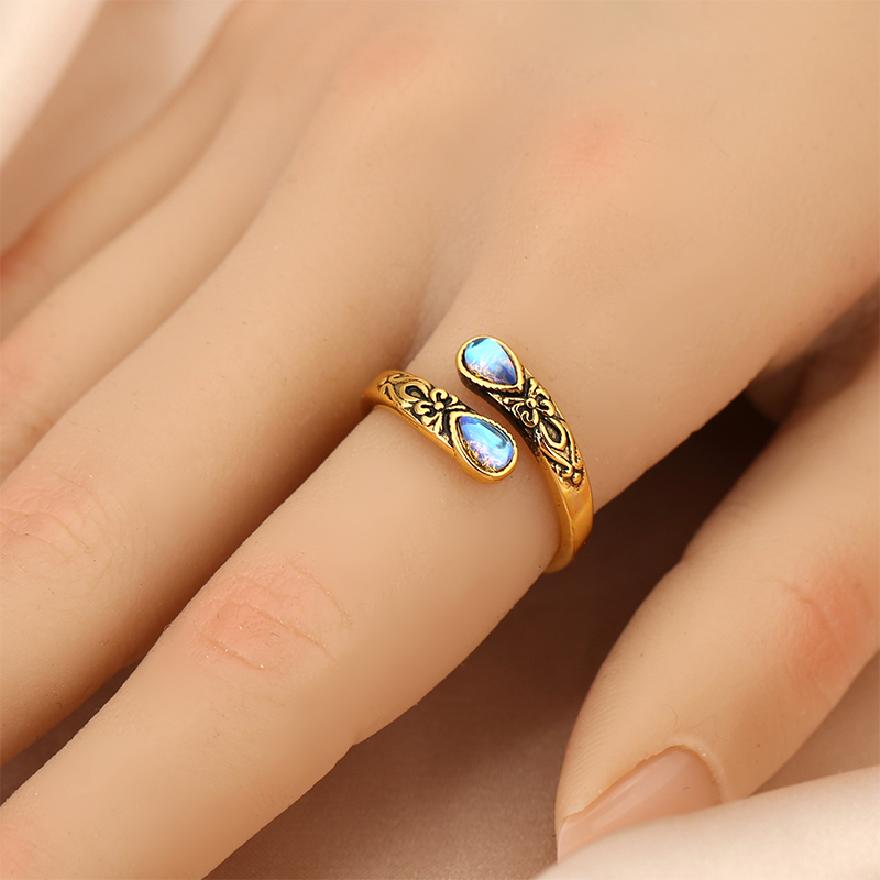 Vintage Adjustable Open Ring with Teardrop Glowing Zircon - Image 3